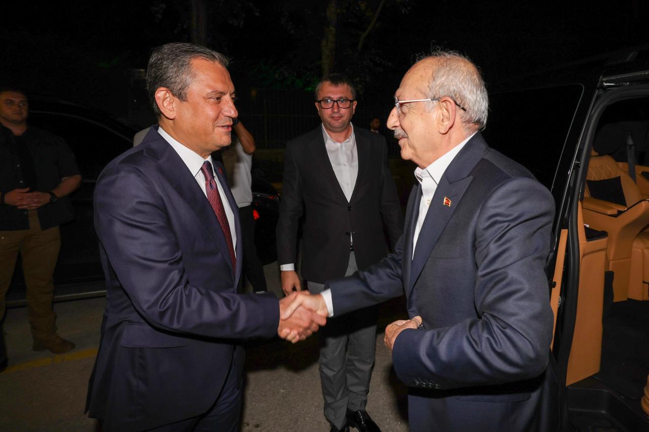 CHP Genel Başkanı Özgür Özel’den Önceki Genel Başkan Kemal Kılıçdaroğlu’na Taziye Telefonu