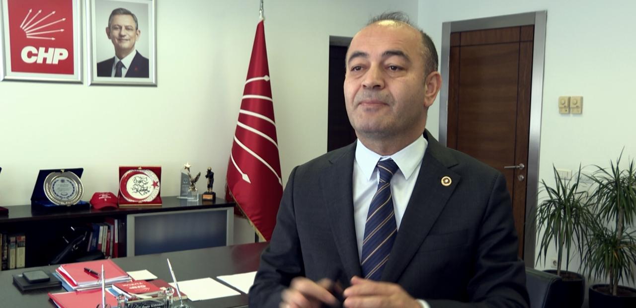 Özgür Karabat: “Devletin ve Özel Sektörün Borç Yükü Artıyor, Gelecek İpotek Ediliyor”