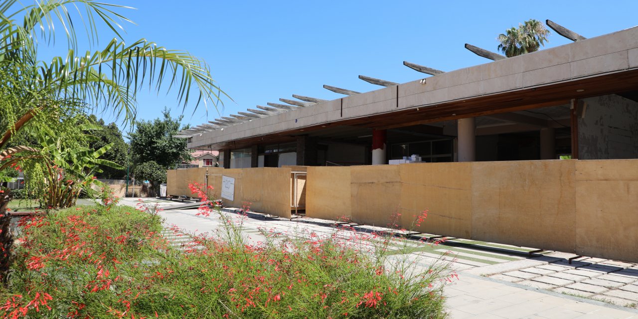 ANTALYA BÜYÜKŞEHİR'DEN İSMET İNÖNÜ KENT MEYDANINA EMEKLİ KAHVESİ