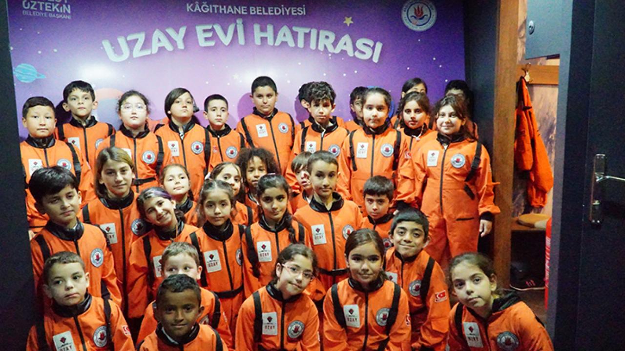 KÂĞITHANE’DE ÇOCUKLAR UZAYA YOLCULUĞA ÇIKIYOR