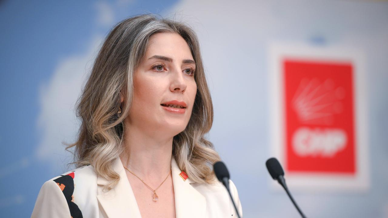 Gülşah Deniz Atalar: Mimar Sinan'ın 'Ustalık Eserim' Dediği 450 Yıllık Bir Dünya Mirasına Başka Bir İmza Atmak Hiçbir Hattatın Haddi Değildir