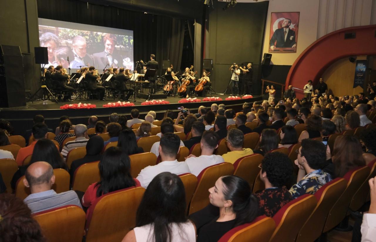 Altın Koza Onur Ödülleri Mehmet Aslantuğ Ve Meral Orhonsay’ın