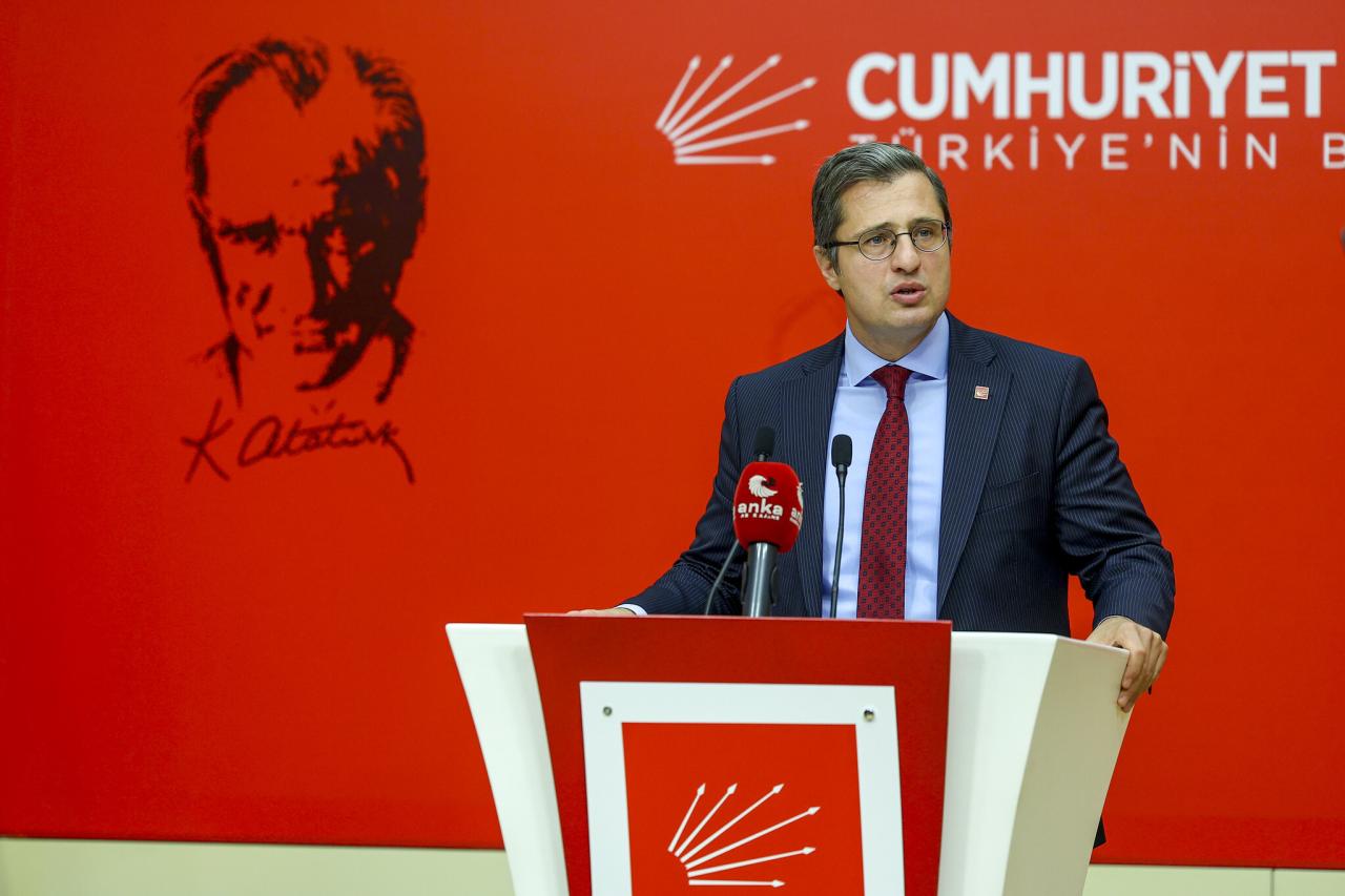 Deniz Yücel: