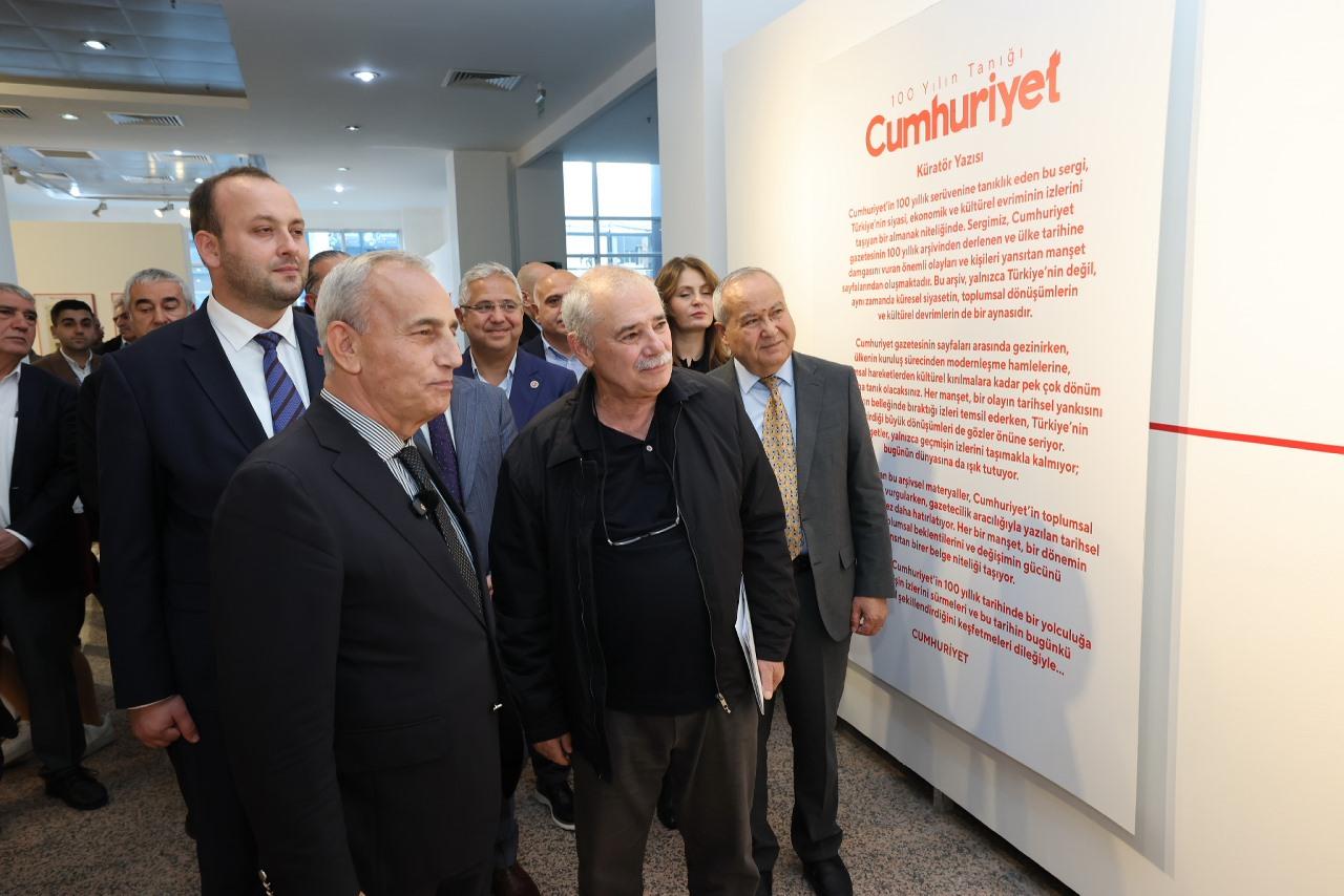 “100 YILIN TANIĞI :CUMHURİYET” SERGİSİ SEFAKÖY GALERİ KÜP’TE