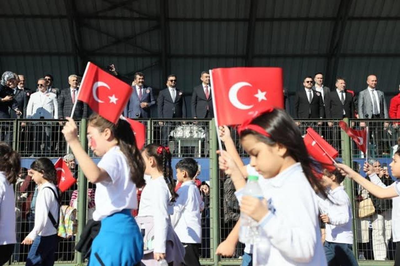 29 EKİM CUMHURİYET BAYRAMI KAĞITHANE'DE COŞKUYLA KUTLANDI