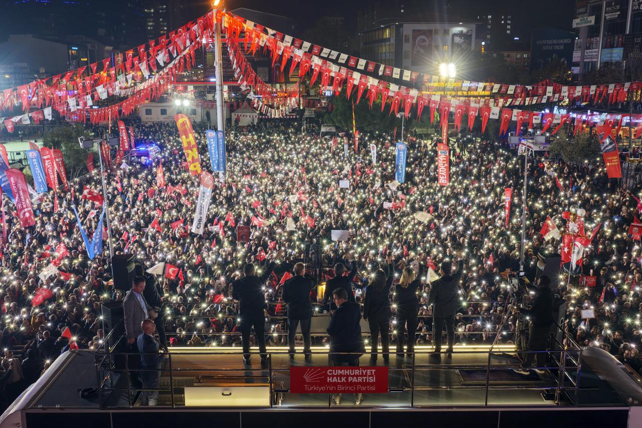 CHP Genel Başkanı Özgür Özel: “Artık Bu Zulüm Yeter; Herkes İçin Tahliye ve Tutuksuz Yargılama Bekliyoruz”