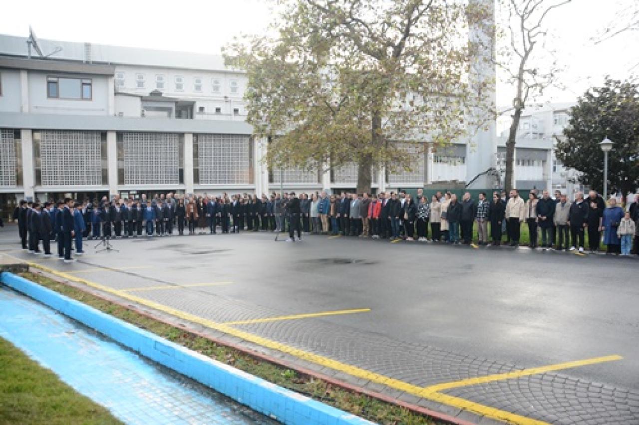 Atamızı bir kez daha sevgi, saygı ve özlemle andık