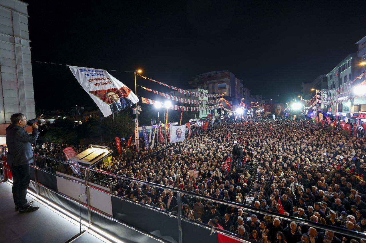 CHP Lideri Özgür Özel: “Cesaretiniz Varsa Yargılamaları Canlı Yayınlayın, Millet Haklıyı Da Görsün İftiracıyı Da”
