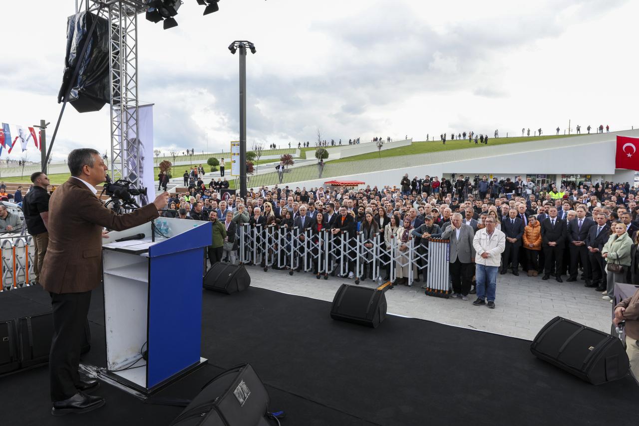 CHP Lideri Özgür Özel: “Millet Doğruları Görecek, Ekrem İmamoğlu Eninde Sonunda Cumhurbaşkanı Olacak, Söz Veriyoruz”