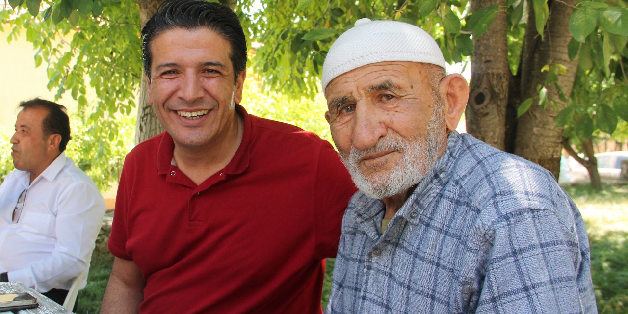 DÖŞEMEALTI BELEDİYE BAŞKANI GENÇ, BAYRAM TATİLİNİ VATANDAŞLARLA BİR ARADA GEÇİRDİ