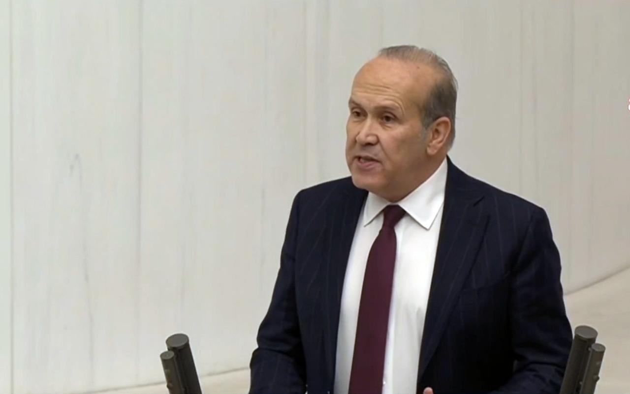 Namık Tan'dan İktidara Tom Barrack Tepkisi: “Trump'tan Korkuyorsunuz, Anladık; Bari Maaşlı Memurundan Bu Kadar Korkmayın”