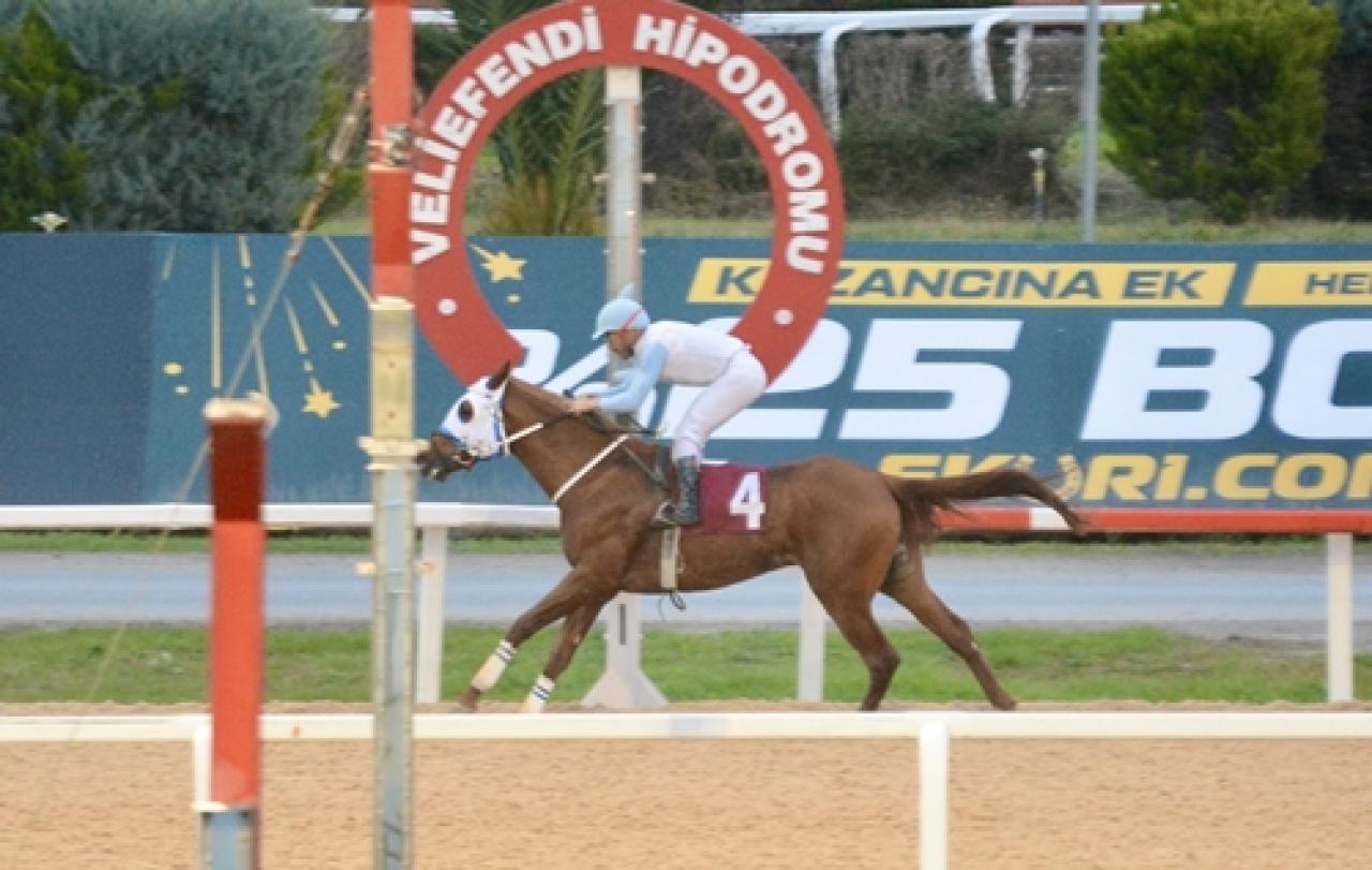 Şükrü Yurteri Koşusu’nu Sadık Ağanın Oğlu kazandı