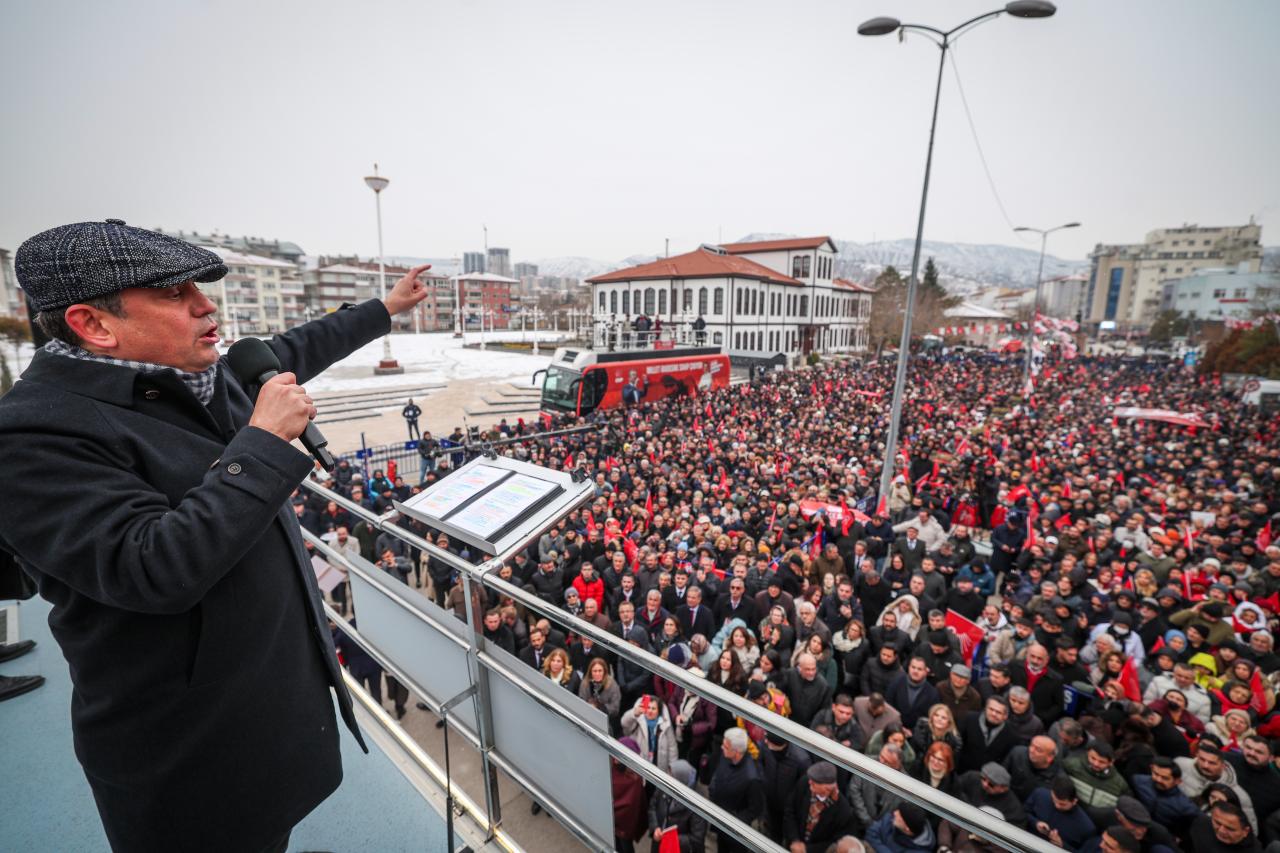CHP Lideri Özgür Özel: “Erdoğan, Çık Karşımıza; Erken Seçim, İktidar ve Adalet İstiyoruz”