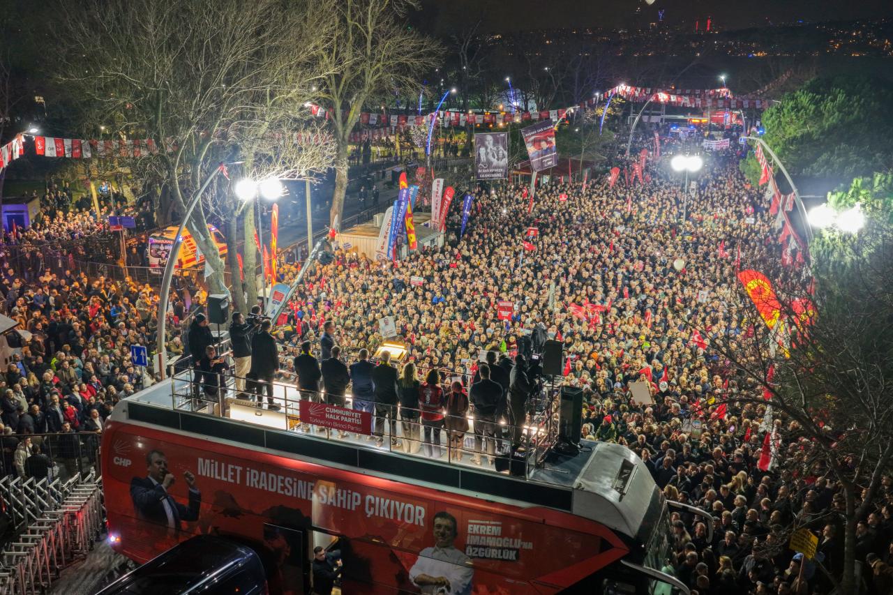 CHP Lideri Özgür Özel: “Emekliye Düzenleme Yapılıp, Maaşları Artırılana Kadar O Meclis’i Terk Etmeyeceğiz”