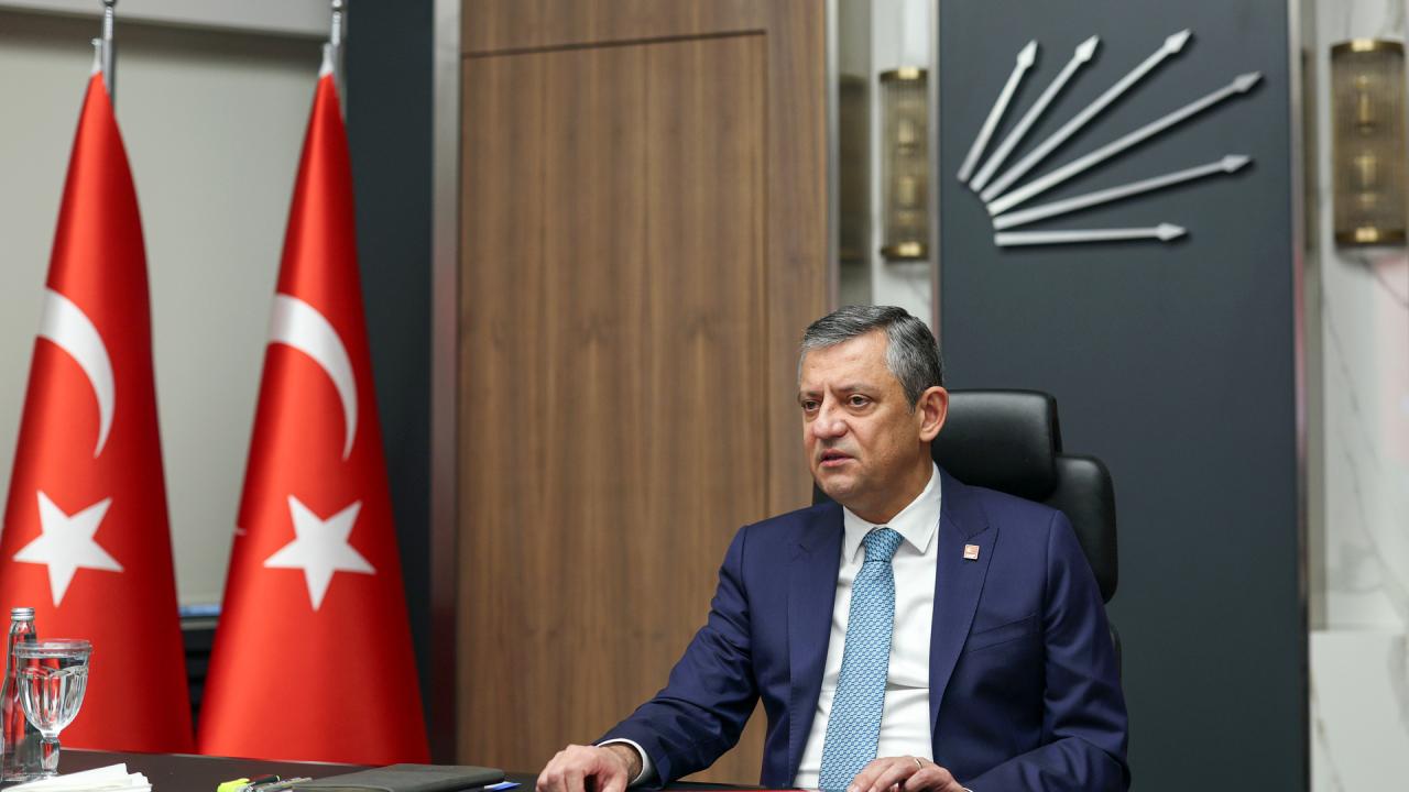 CHP Lideri Özgür Özel, KKTC Kurucu Cumhurbaşkanı Rauf Denktaş’ı Andı