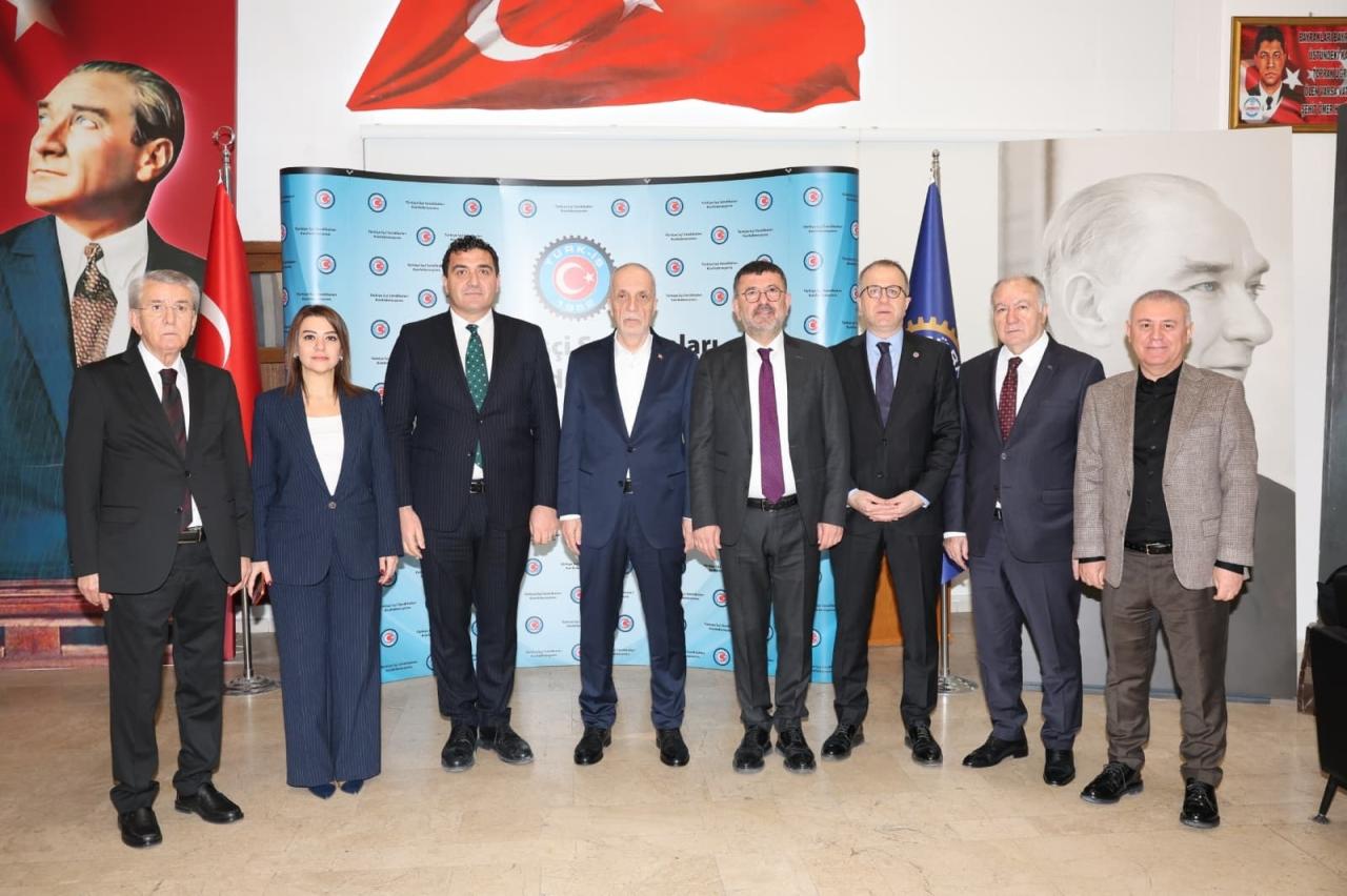 CHP Heyetinden TÜRK-İŞ'e Ziyaret... Ulaş Karasu: 