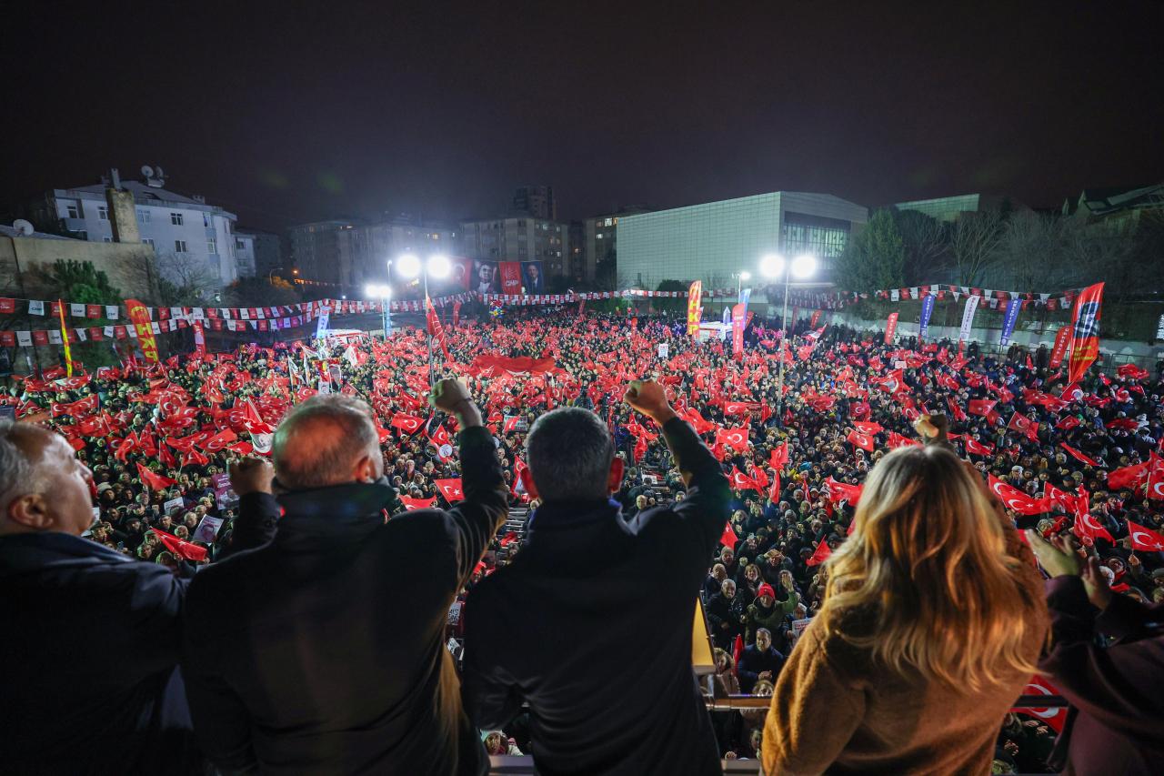 CHP Lideri Özgür Özel: “Düşün Artık Milletin Yakasından, Getirin Sandığı; Millet Sizden Zam Değil Sandık Bekliyor”