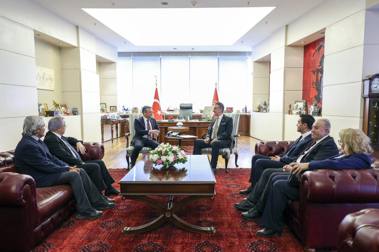 CHP Genel Başkanı Özgür Özel, ADD Genel Başkanı Bozkurt ile Bir Araya Geldi