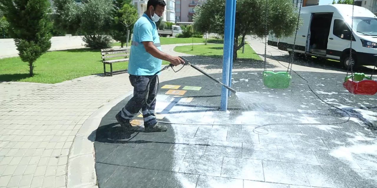 EFELER’İN PARKLARI PIRIL PIRIL