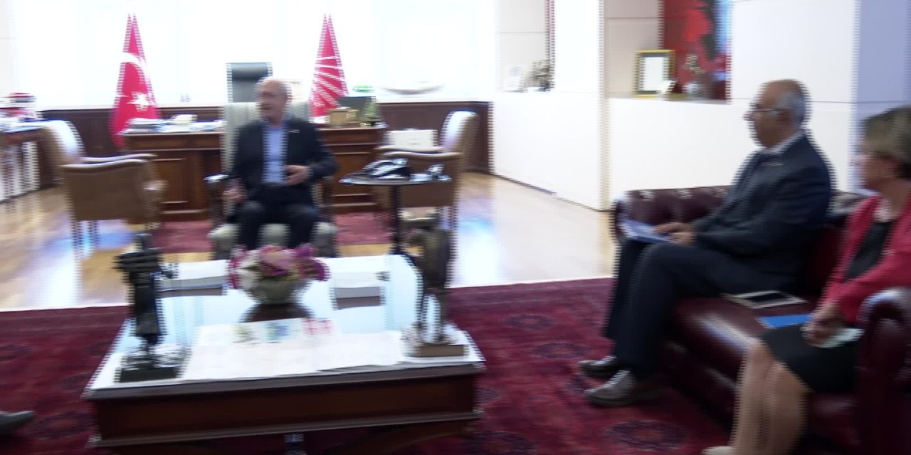 KILIÇDAROĞLU, KESK HEYETİYLE BİR ARAYA GELDİ