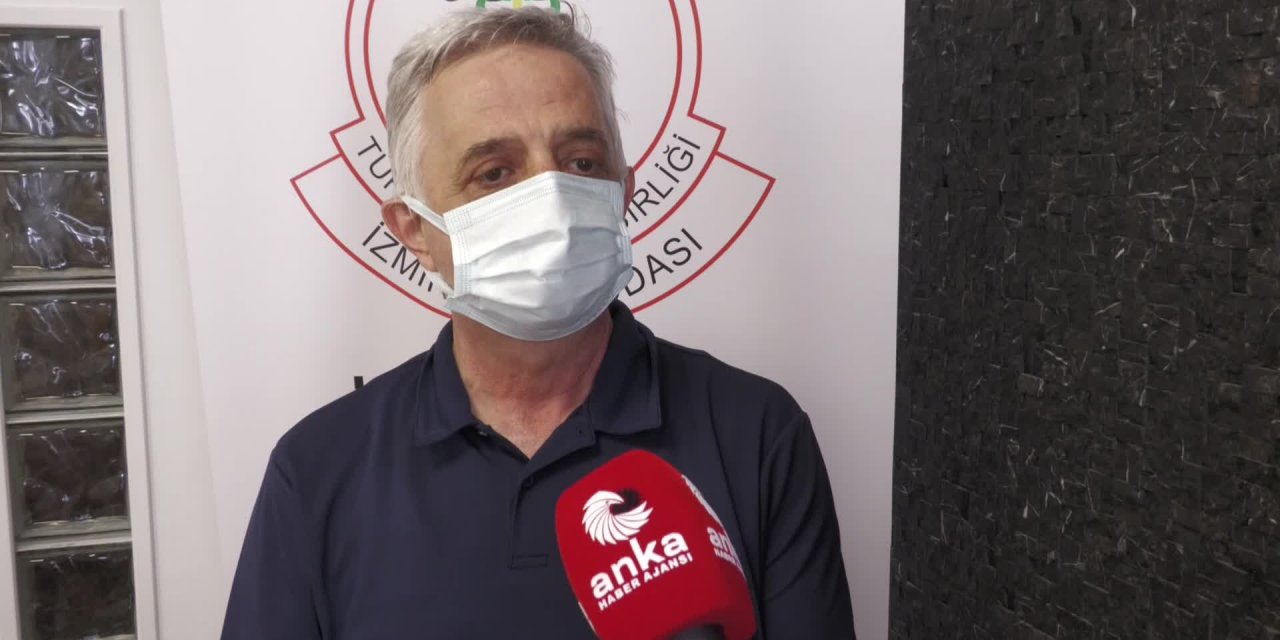 İZMİR TABİP ODASI'NDAN AŞI KARŞITLARI İÇİN ÇAĞRI: "HER AKŞAM VEFAT EDENLERİN AŞILI OLUP OLMADIKLARI AÇIKLANSIN"