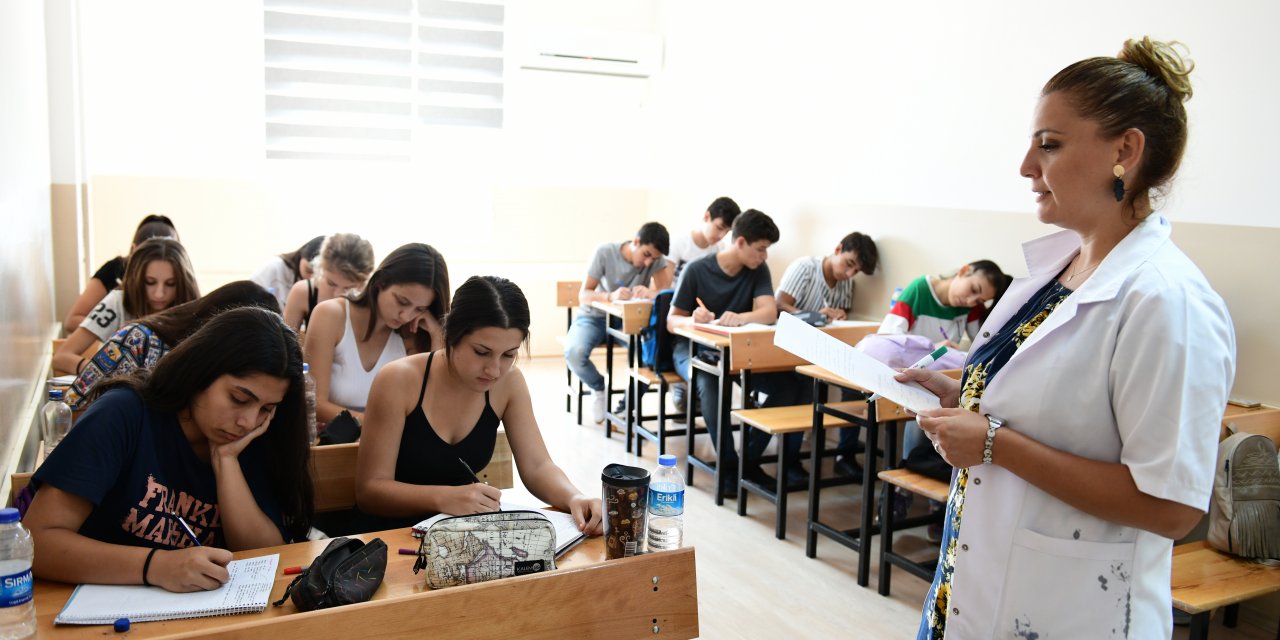 ÇİĞLİ BELEDİYESİ’NDEN ÜNİVERSİTE ADAYLARINA TERCİH DANIŞMANLIĞI