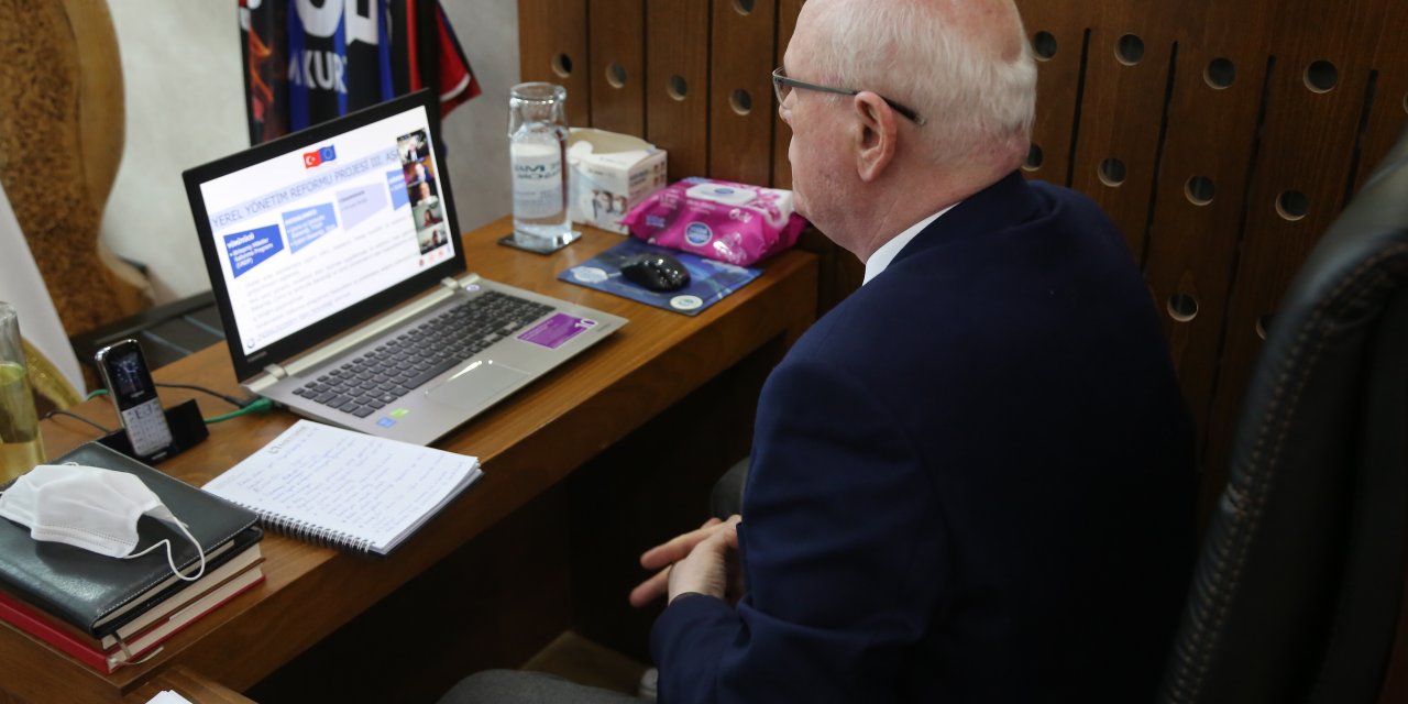 ODUNPAZARI BELEDİYE BAŞKANI KURT, YEREL YÖNETİM REFORMU TOPLANTISINA KATILDI