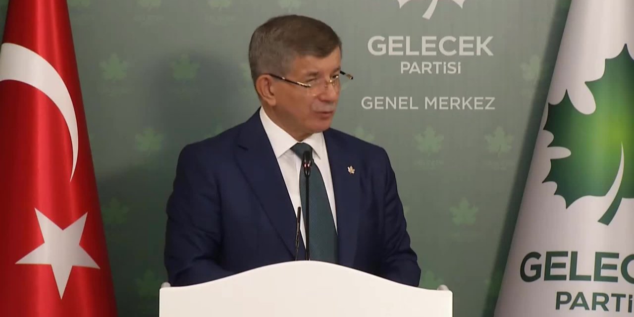 DAVUTOĞLU: “TÜRKİYE’DE BİR GÖÇMEN MESELESİ VARSA MÜSEBBİPLERİ YANLIŞ GÖÇ POLİTİKASINI SÜRDÜRENLER”
