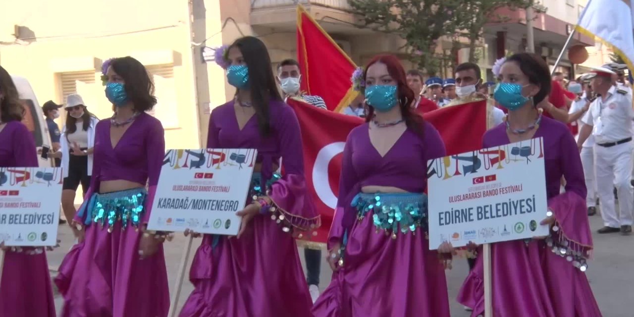 SEFERİHİSAR'DA BANDO FESTİVALİ