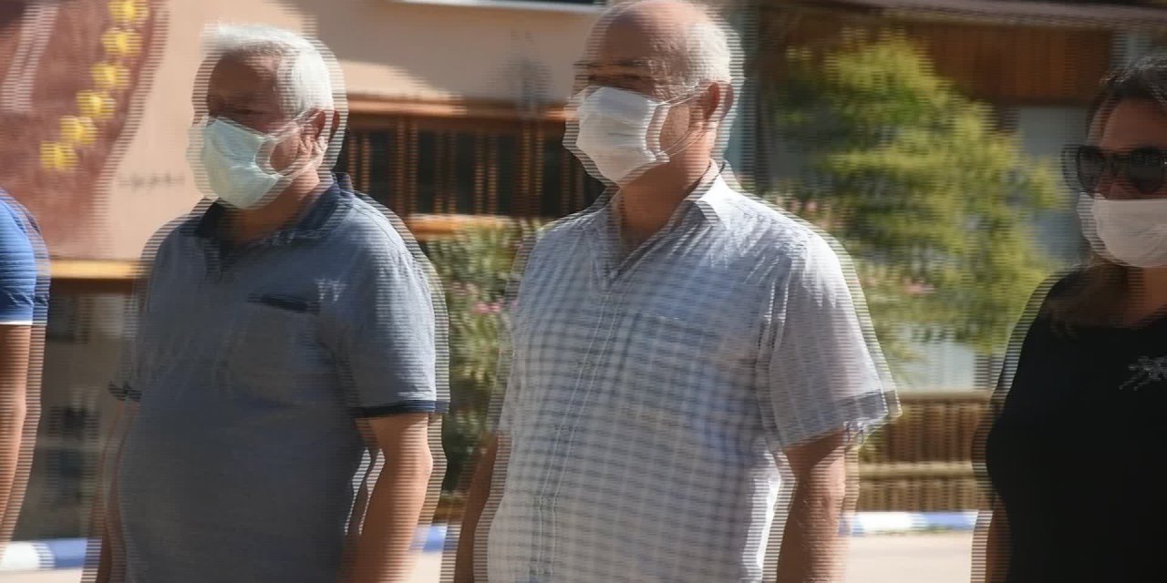 AYDIN KARACASU’DA 16 YAŞINDA ÖLDÜRÜLEN YAĞMUR İÇİN SESSİZ OTURMA EYLEMİ