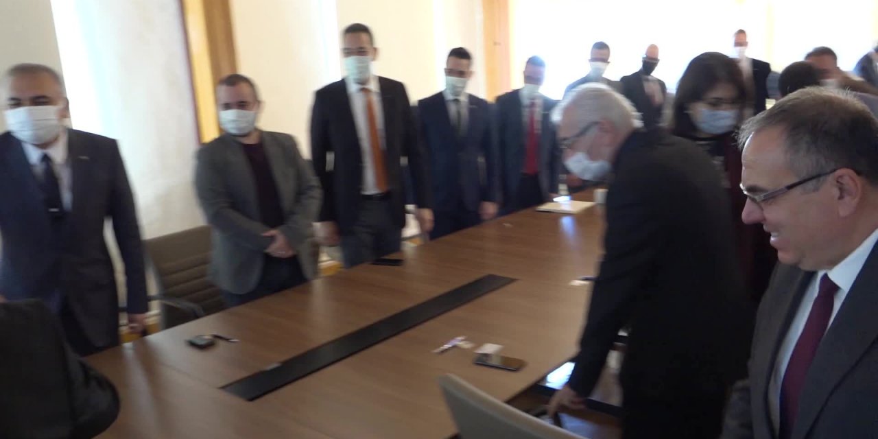 İZMİR'DE YENİLENEBİLİR ENERJİDE ÖNEMLİİŞ BİRLİĞİ