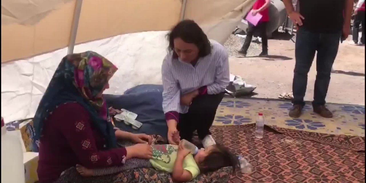 CHP'LİŞEVKİN ADANA'DA YANGINDAN ETKİLENEN MAHALLEDE: “YANINIZDA OLMAYA DEVAM EDECEĞİZ"