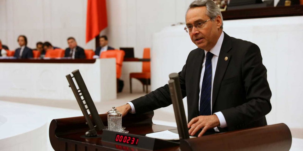RAFET ZEYBEK : “IBAN VERİP VATANDAŞTAN YİNE PARA TOPLAYAN BİR HÜKÜMETLE KARŞI KARŞIYAYIZ”