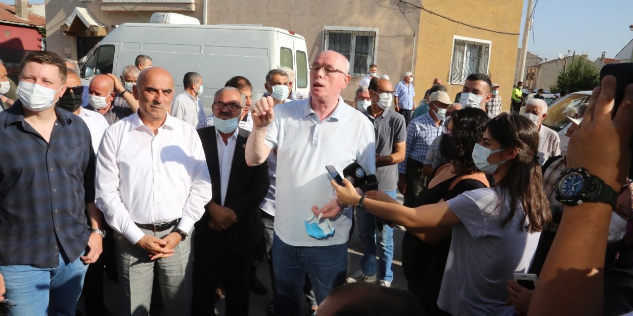 ODUNPAZARI BELEDİYE BAŞKANI KURT, 71 EVLER PAZAR YERİNİ ZİYARET ETTİ