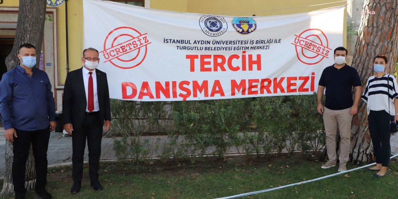 TURGUTLU BELEDİYESİNDEN ÜNİVERSİTE ADAYLARINA 'TERCİH DANIŞMANLIĞI' HİZMETİ