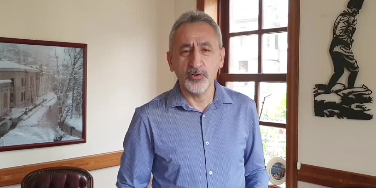 CHP'Lİ ADIGÜZEL'DEN AKP KONGRESİNDEKİ MASKE GÖRÜNTÜLERİNE TEPKİ: "BEYLER, BU HALAY MENDİLİ DEĞİL"