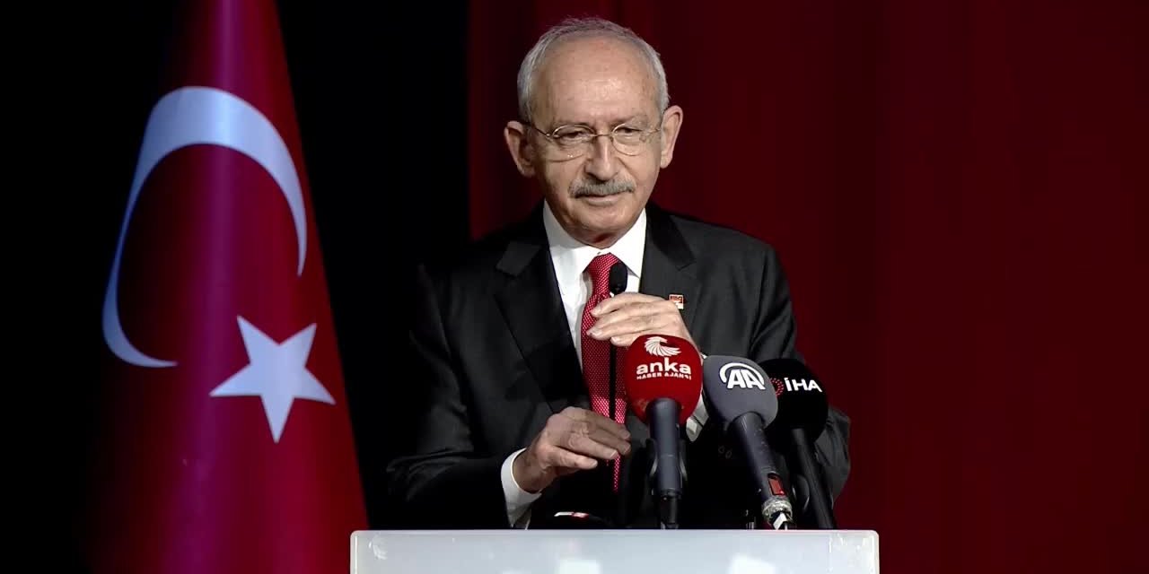 KILIÇDAROĞLU, KIRIKKALE’DEKİİŞSİZLİĞİÖZETLEDİ: "GEZERKEN CEPLERİM KAĞITLA DOLDU"