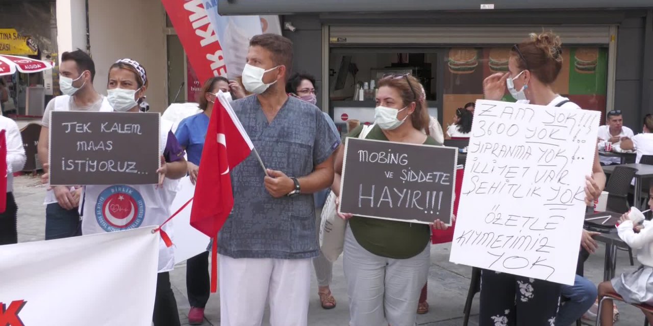 İZMİR'DE MEMURLARDAN TENCERELİ TAŞLI EYLEM