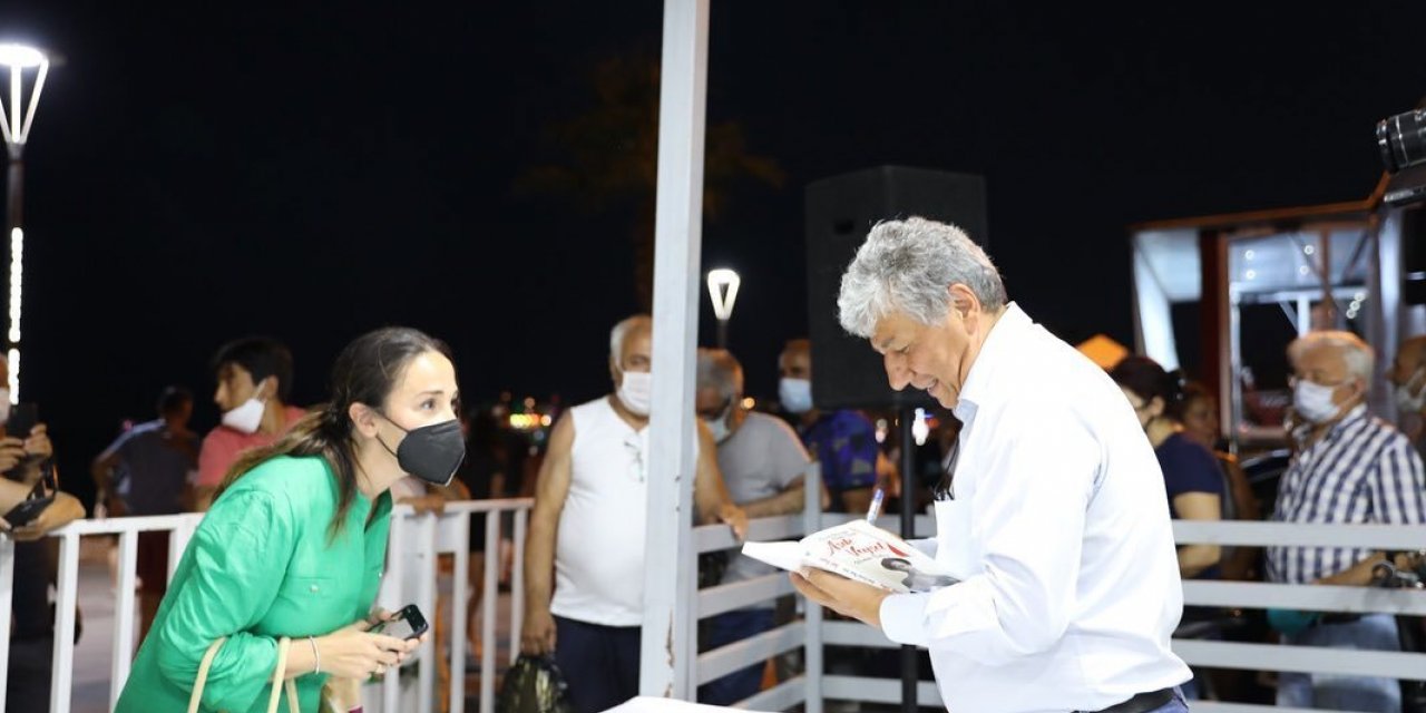 ALTINKUM YAZARLAR FESTİVALİ'NİN KONUĞU MUSTAFA BALBAY OLDU