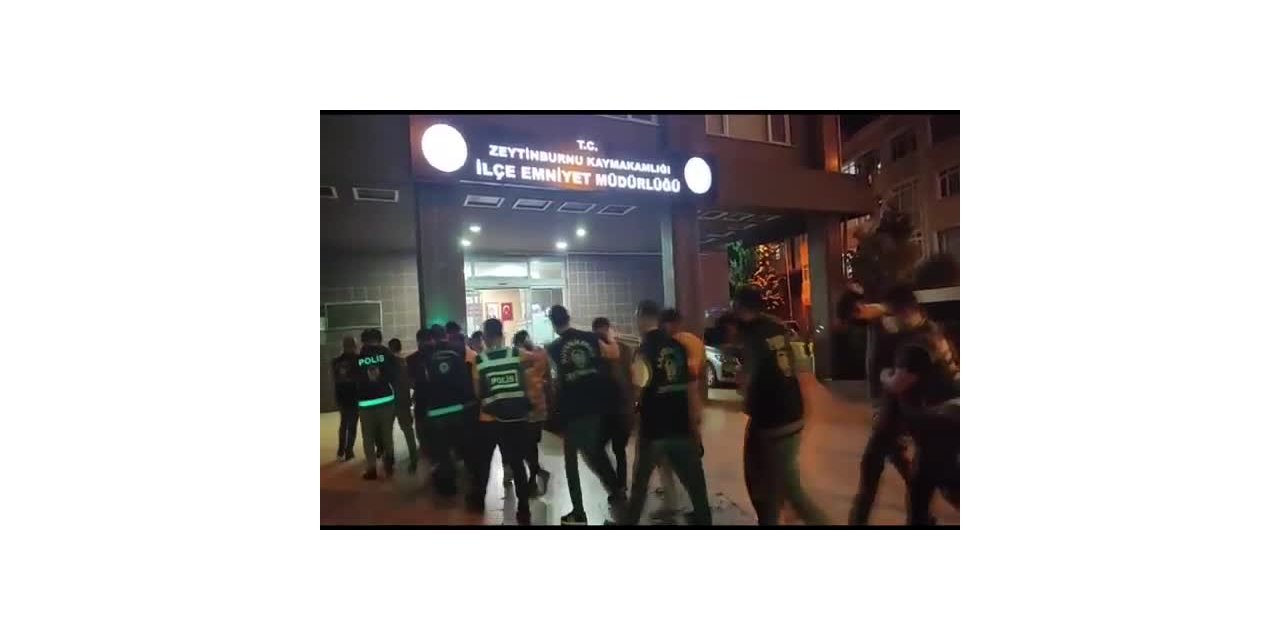 İSTANBUL'DAKİ ASKERİ KAMUFLAJLI GÖÇMENLER YAKALANDI
