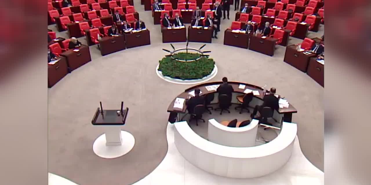 İYİ PARTİ KAYSERİ MİLLETVEKİLİNDEN AKP'YE KONGRE ELEŞTİRİSİ: "SALGINDA ÖLEN VATANDAŞLARIMIZIN VEBALİÜZERİNİZDEDİR"