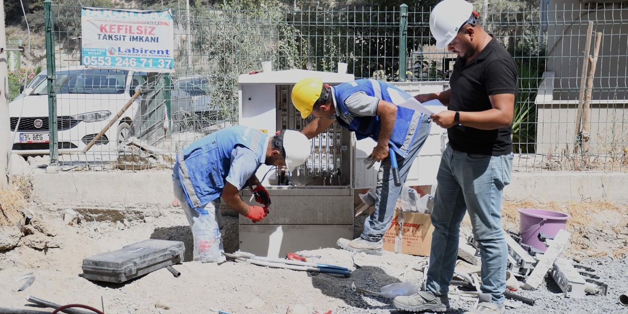 KUŞADASI'NDA İKİÇEŞMELİK MAHALLESİ YENİLENİYOR