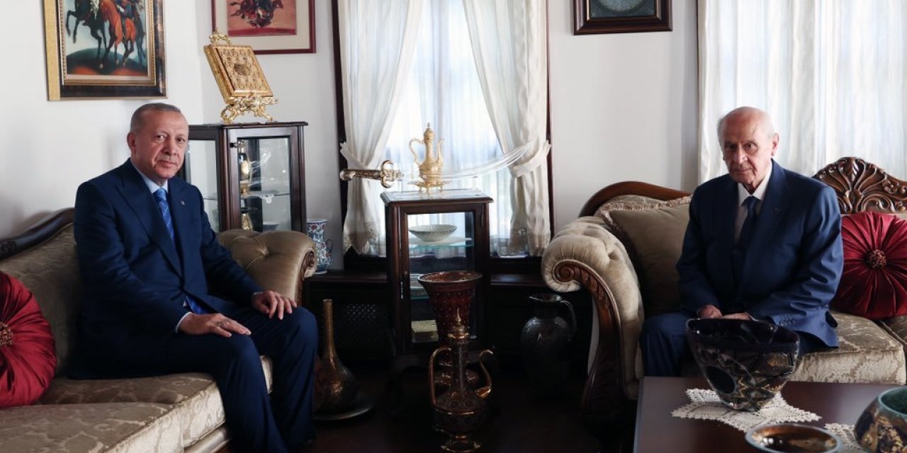ERDOĞAN, BAHÇELİ'Yİ EVİNDE ZİYARET ETTİ