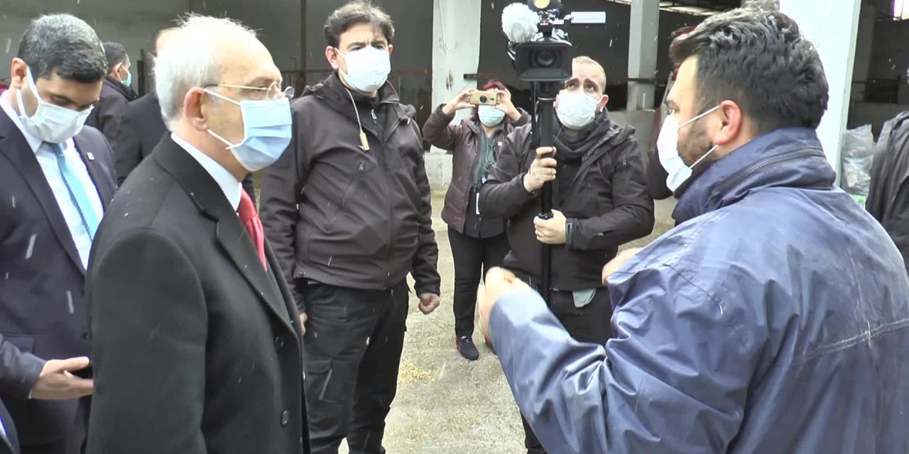 KILIÇDAROĞLU’NA AHIRINDAKİ HAYVANLARI GÖSTEREN ÇİFTÇİ: "İTHAL ET SOKUYORLARSA, UCUZA İTHAL YEM DE GETİRSİNLER"