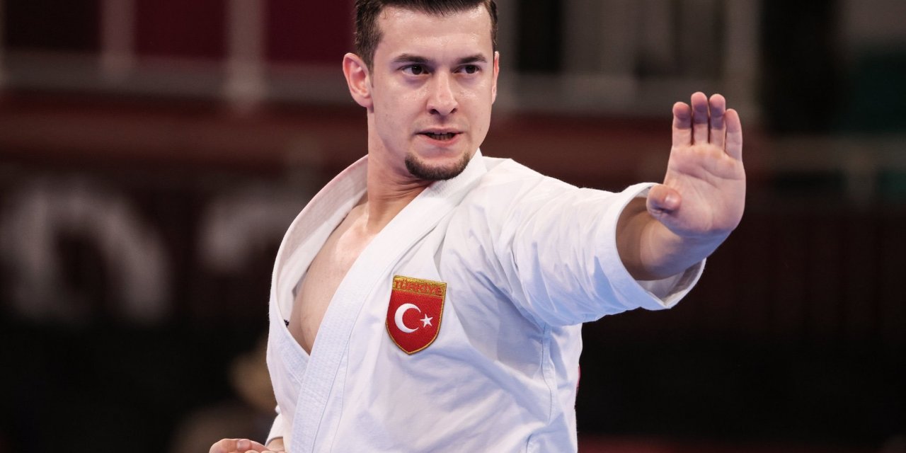 TAHA AKGÜL GÜREŞTE, ALİ SOFUOĞLU KARATEDE BRONZ MADALYA KAZANDI