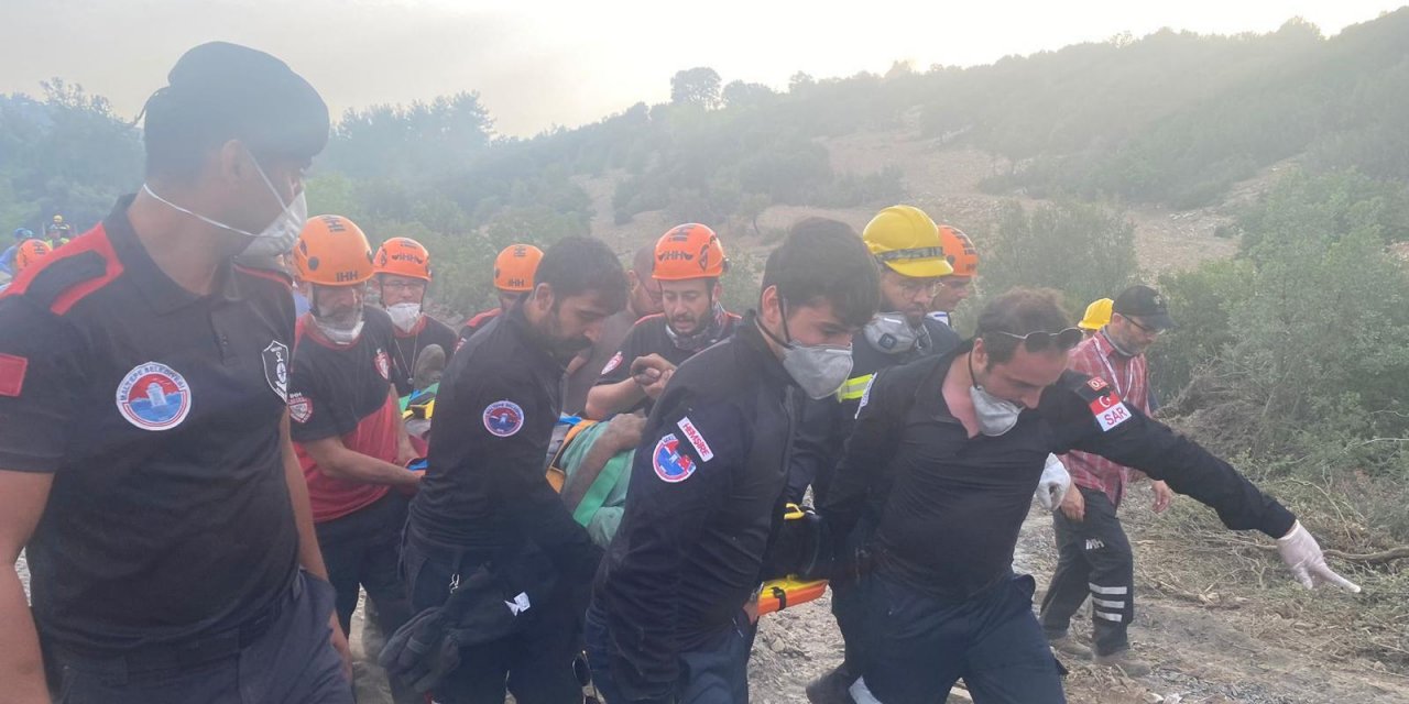 UÇURUMA YUVARLANAN TRAKTÖRÜN SÜRÜCÜSÜNÜ MALTEPE BELEDİYESİ EKİBİ KURTARDI