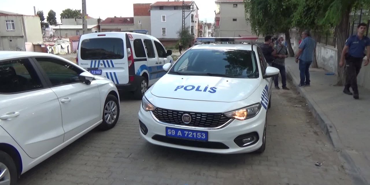 TEKİRDAĞ’DA ÜZERİNE KALE DİREĞİ DEVRİLEN 6 YAŞINDAKİÇOCUK ÖLDÜ