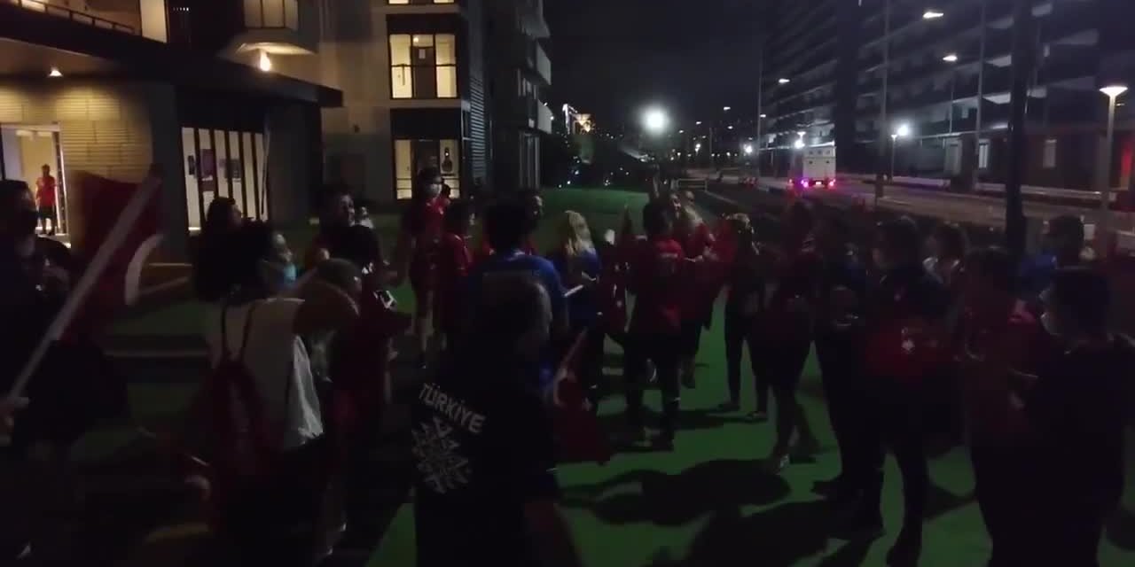 2020 TOKYO OLİMPİYATLARININ AKILDA BIRAKTIKLARI... TÜRKİYE, 13 MADALYA İLE KENDİ REKORUNU KIRDI. UZAYDA DA BAYRAK TESLİMİ YAPILDI