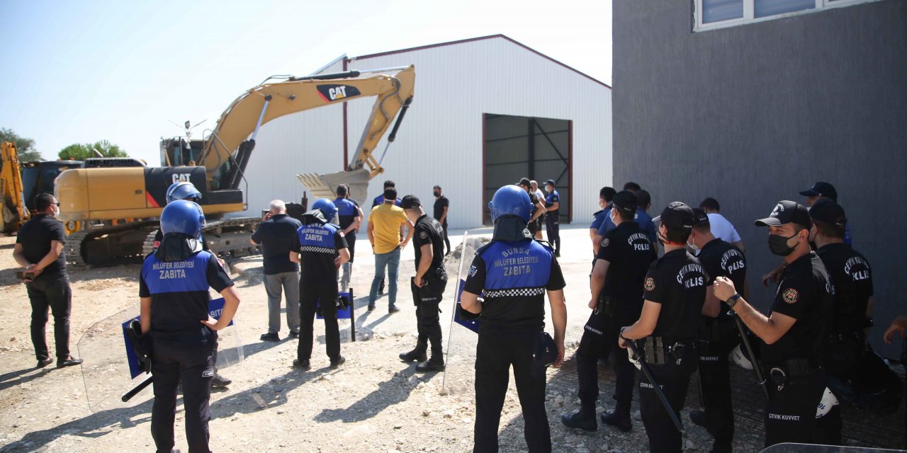 NİLÜFER BELEDİYESİ KAÇAK YAPIYI İKİNCİ KEZ YIKTI