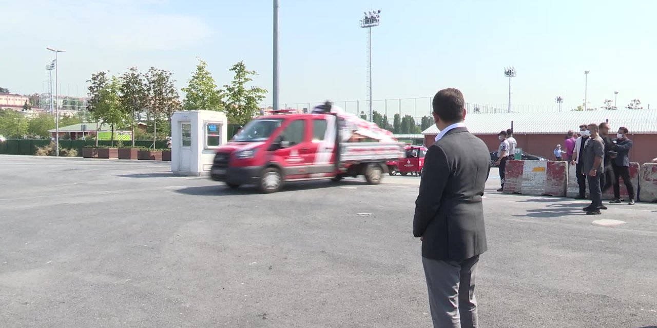 İMAMOĞLU, ORMAN YANGINLARIYLA MÜCADELE EDEN İTFAİYECİLERİ YENİKAPI’DA KARŞILADI